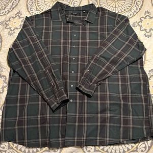 Synrgy long sleeve casual dress shirt. Size 4XLT.